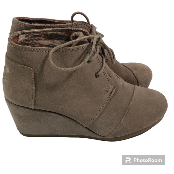 toms Shoes - TOMS Women's Tan Suede Lace Up Wedge Ankle Boots Size 7